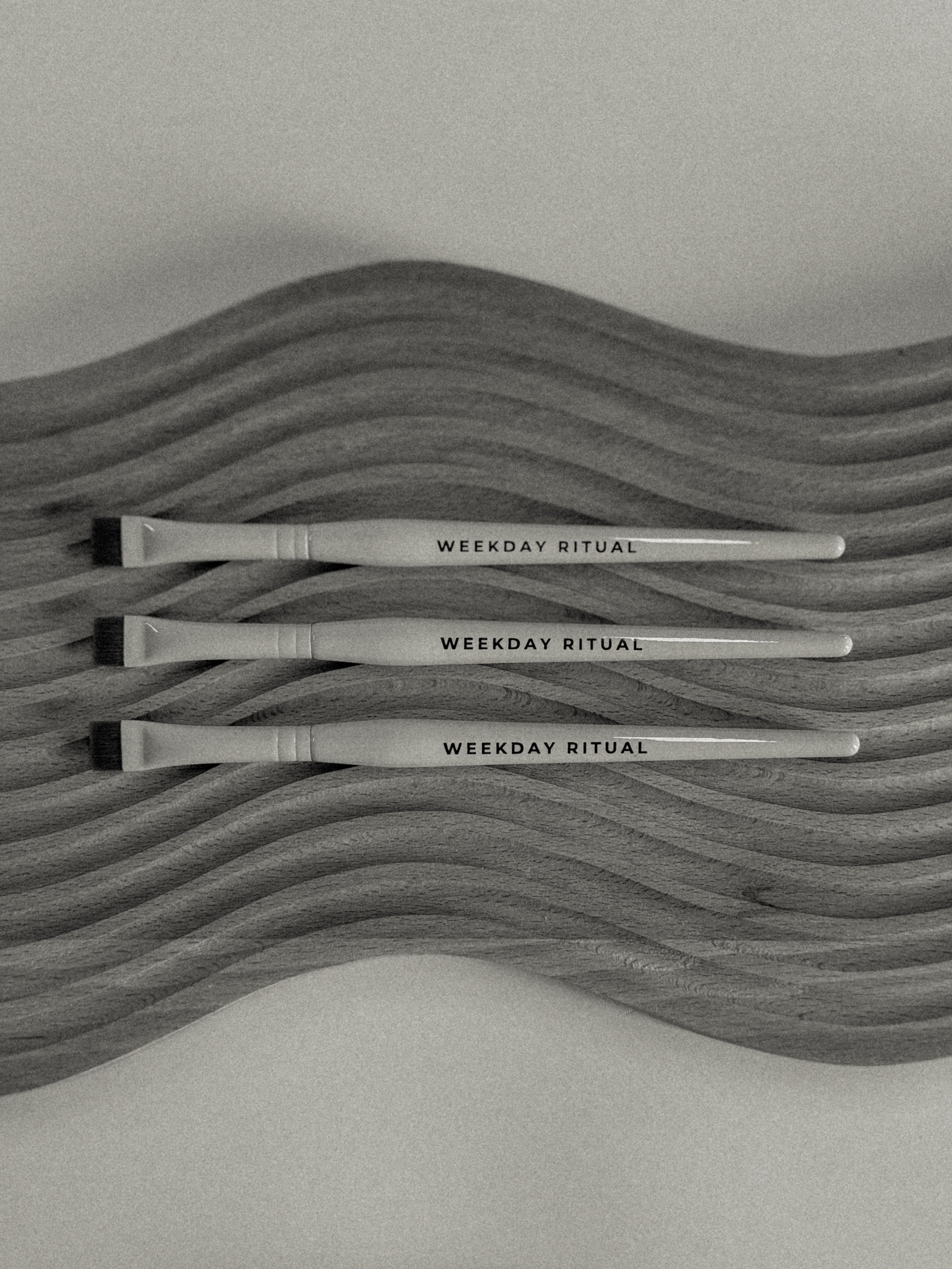 No. 02 The Carve | Flat Concealer Brow Brush