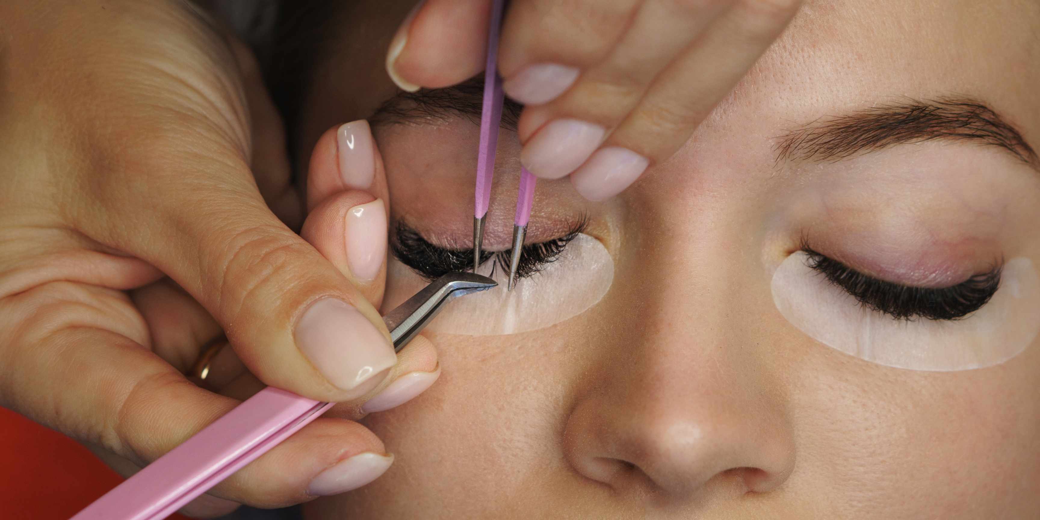 Lash extensions at Weekday Ritual